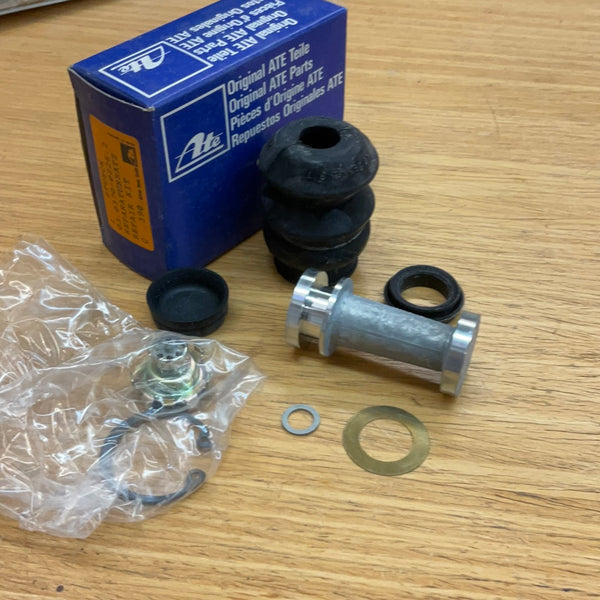 Master brake cylinder repair kit ( early car with booster) 220S/SE, 300d, 190SL