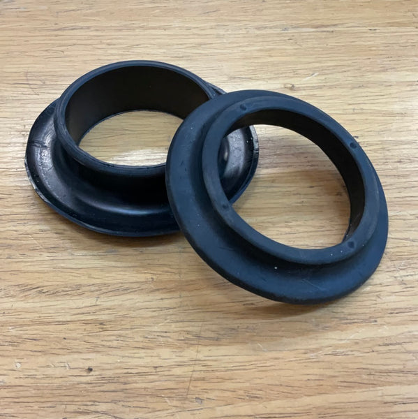 Rubber grommet, gas pipe to fender, 219,  220,  220S/SE, 300